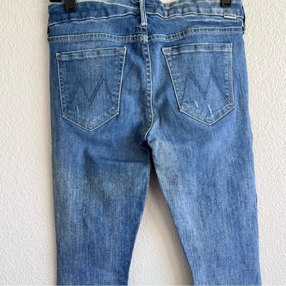 MOTHER Looker Ankle Fray in Double Time - Picture 7 of 16